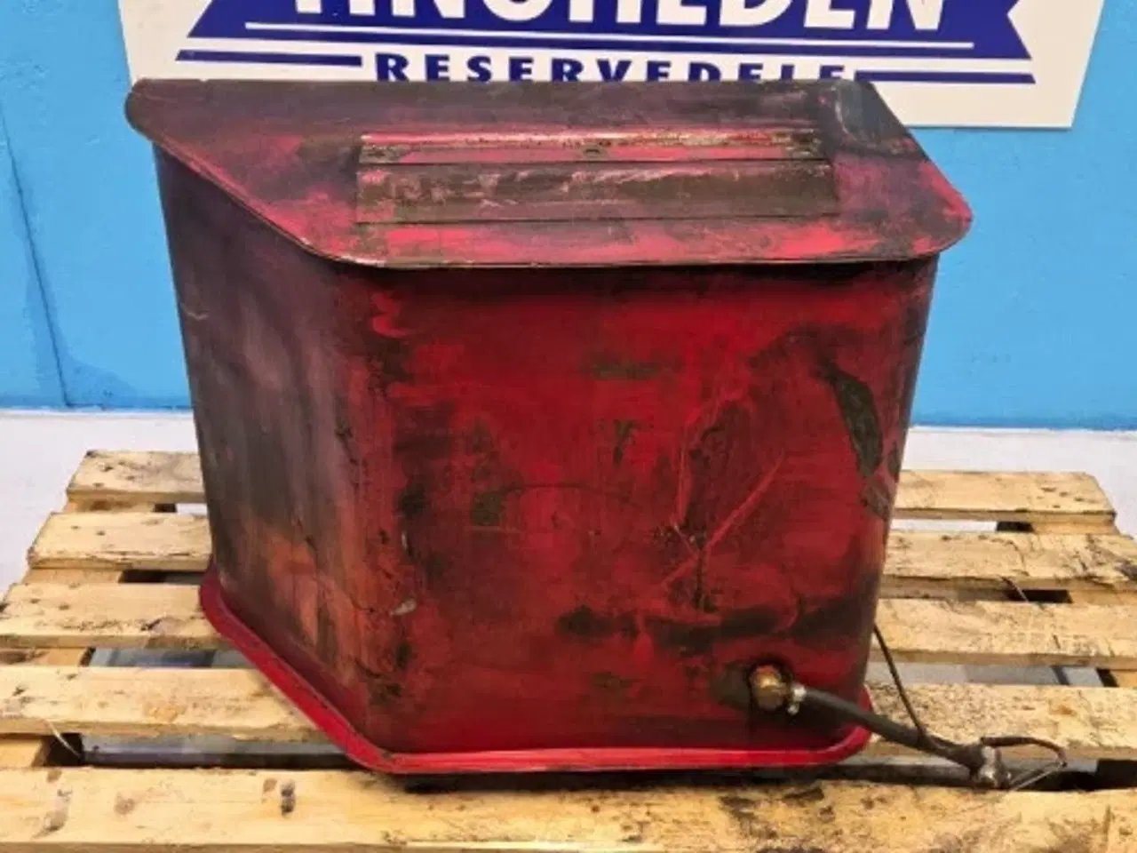 Billede 14 - Case 844S Dieseltank 3145850R92