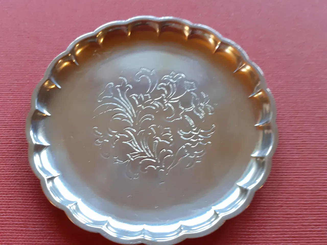 Billede 3 - Glasbakker / 2 slags mønstre / Silverplate