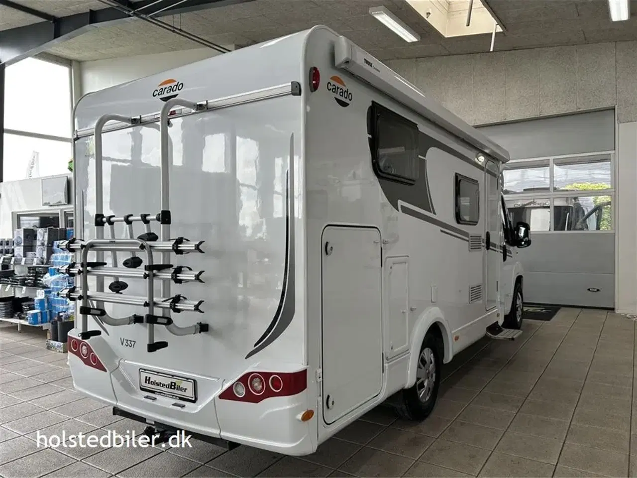 Billede 4 - 2021 - Carado V337   KM 21000 og 2 enkeltsenge.