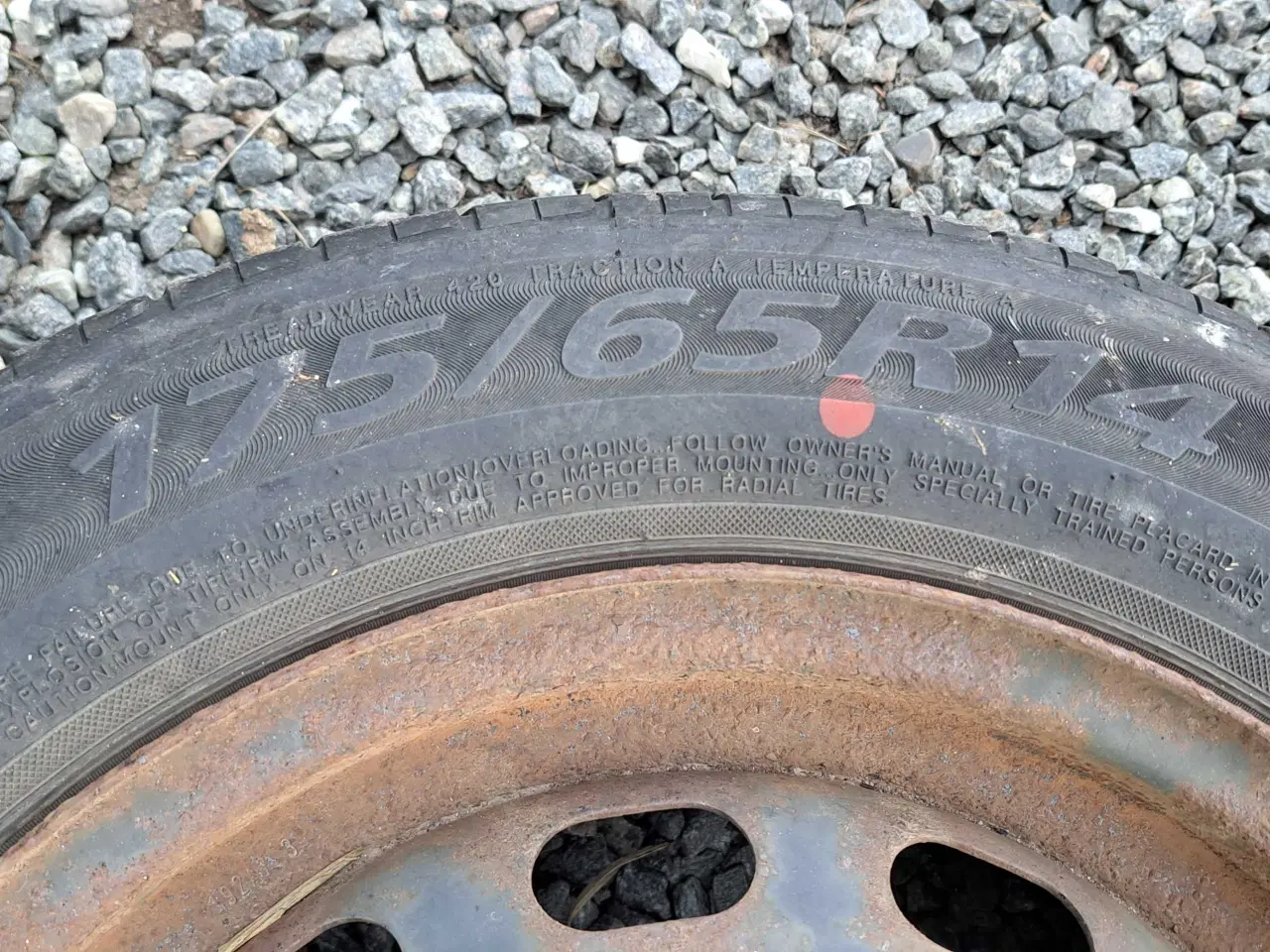 Billede 7 - Helårsdæk på fælge 