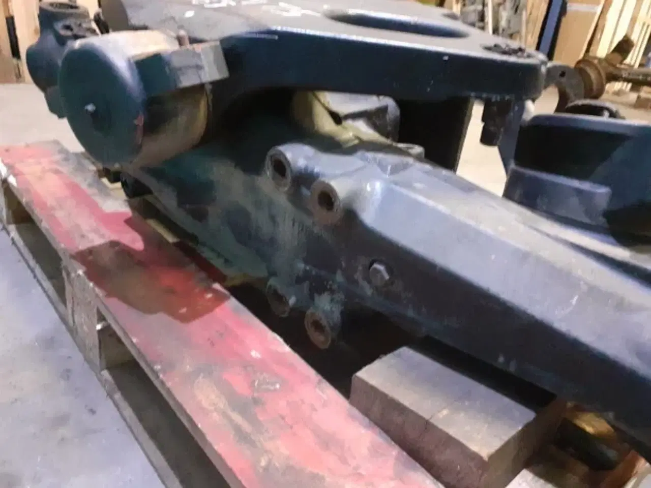 Billede 2 - New Hollad TM 175 SS Foraksel 