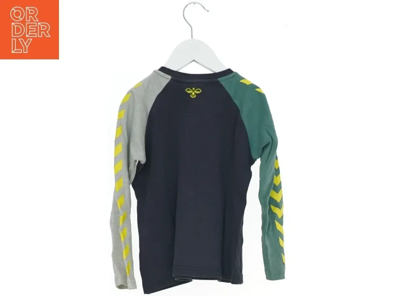 Billede 2 - Langærmet trøje med logo fra Hummel (str. 110)