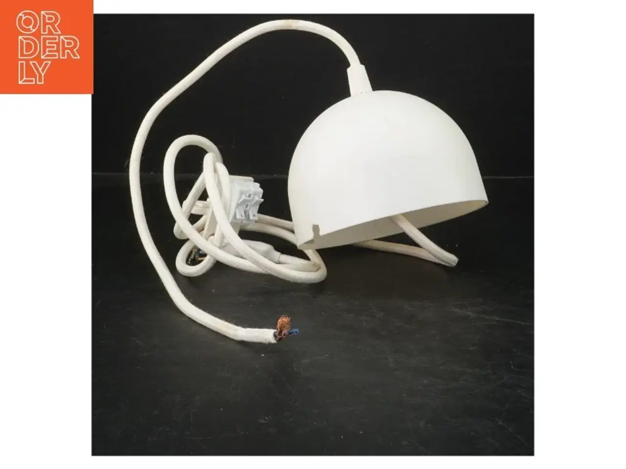 Billede 1 - Hvid loftlampe fra IKEA (str. Ø 12,5 cm)