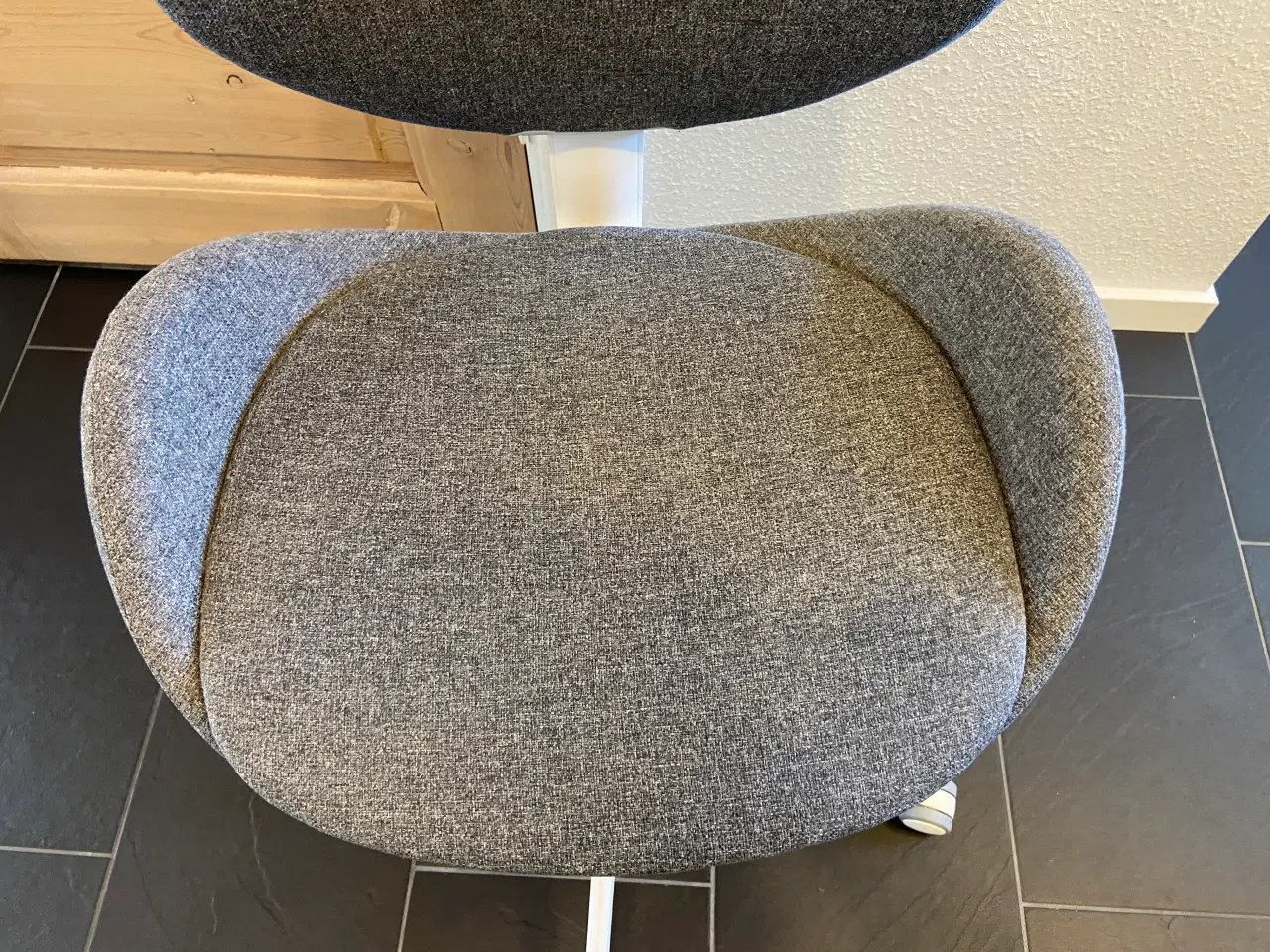 Billede 8 - IKEA Hattefjäll kontorstol grå med hjul