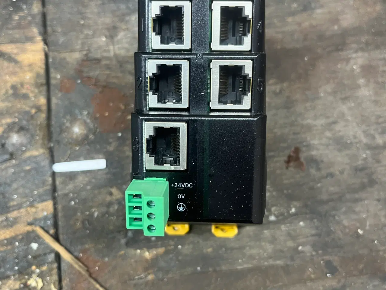 Billede 1 - Ethernet switch 5 porte Omron 