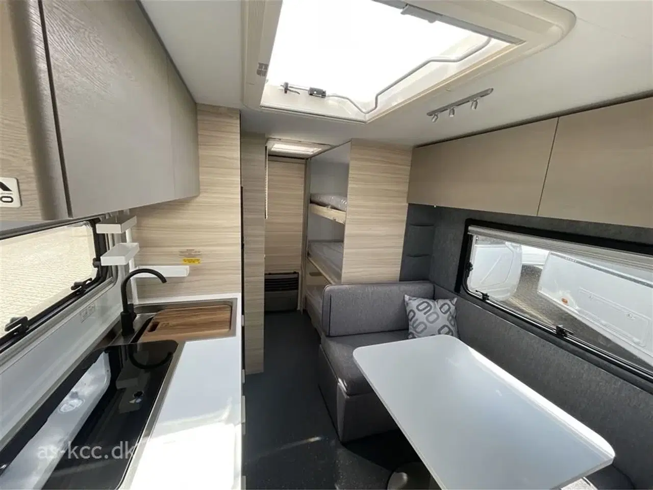 Billede 4 - 2025 - Adria Altea 552   Adria Altea 552 PK 60 Years årg. 2025 7 Sovepladser, 6 Siddepladser  med stor kampangnepakke