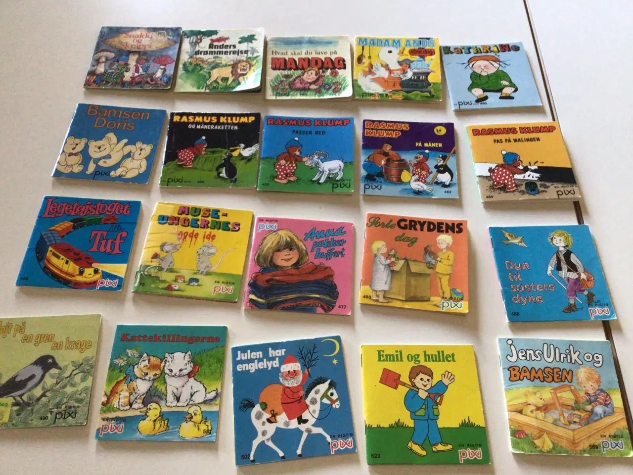 Billede 1 - Pixi bøger 50 stk.