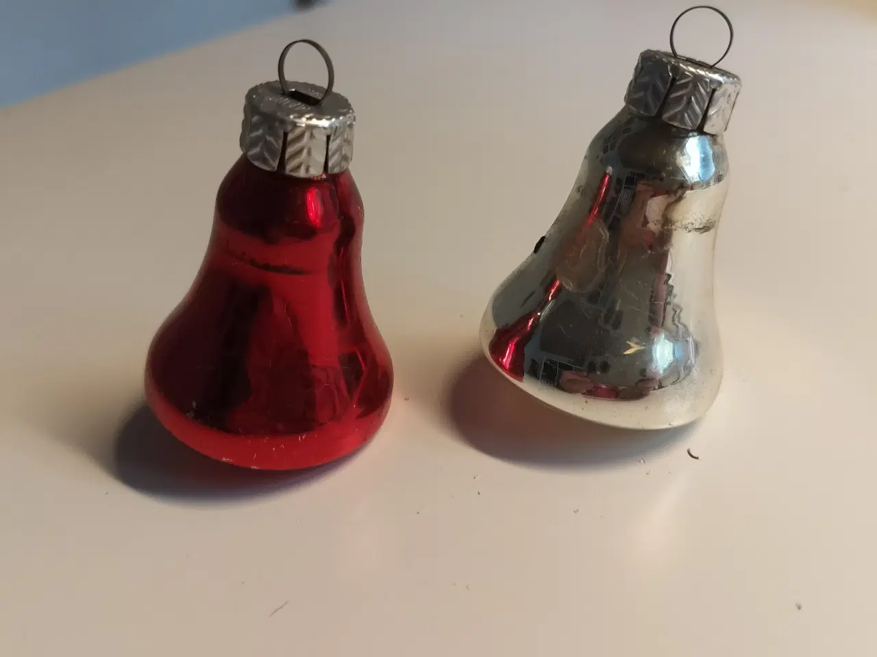 Billede 2 - 2 stk gamle glas julekugler juleklokker