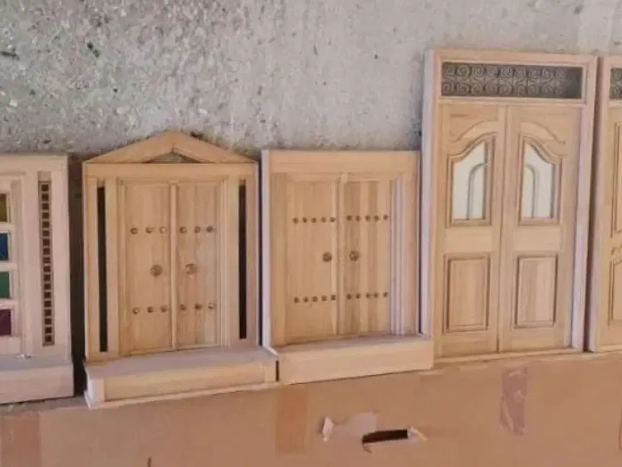 Billede 1 - Små håndlavet trædøre