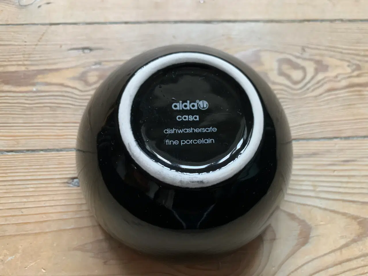 Billede 7 - 3 forskellige skåle i sort og hvid glasur