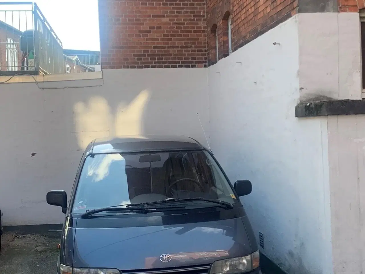 Billede 1 - Parkeringsplads til leje på Rosenkrantzgade 20