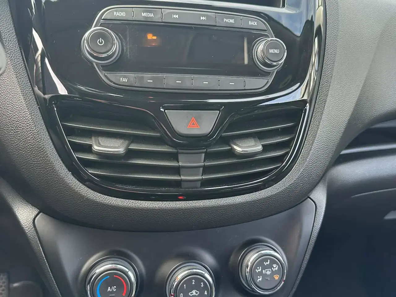 Billede 3 -  2016 Opel karl - 75hk - 5 sæder - lav km 64.000km