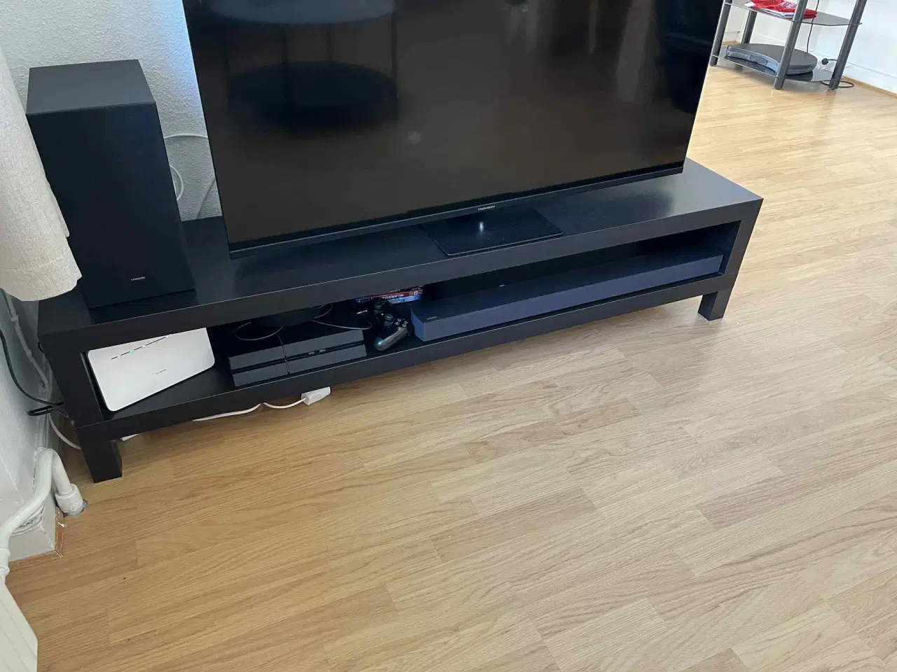 Billede 2 - LACK Tv-bord, sortbrun