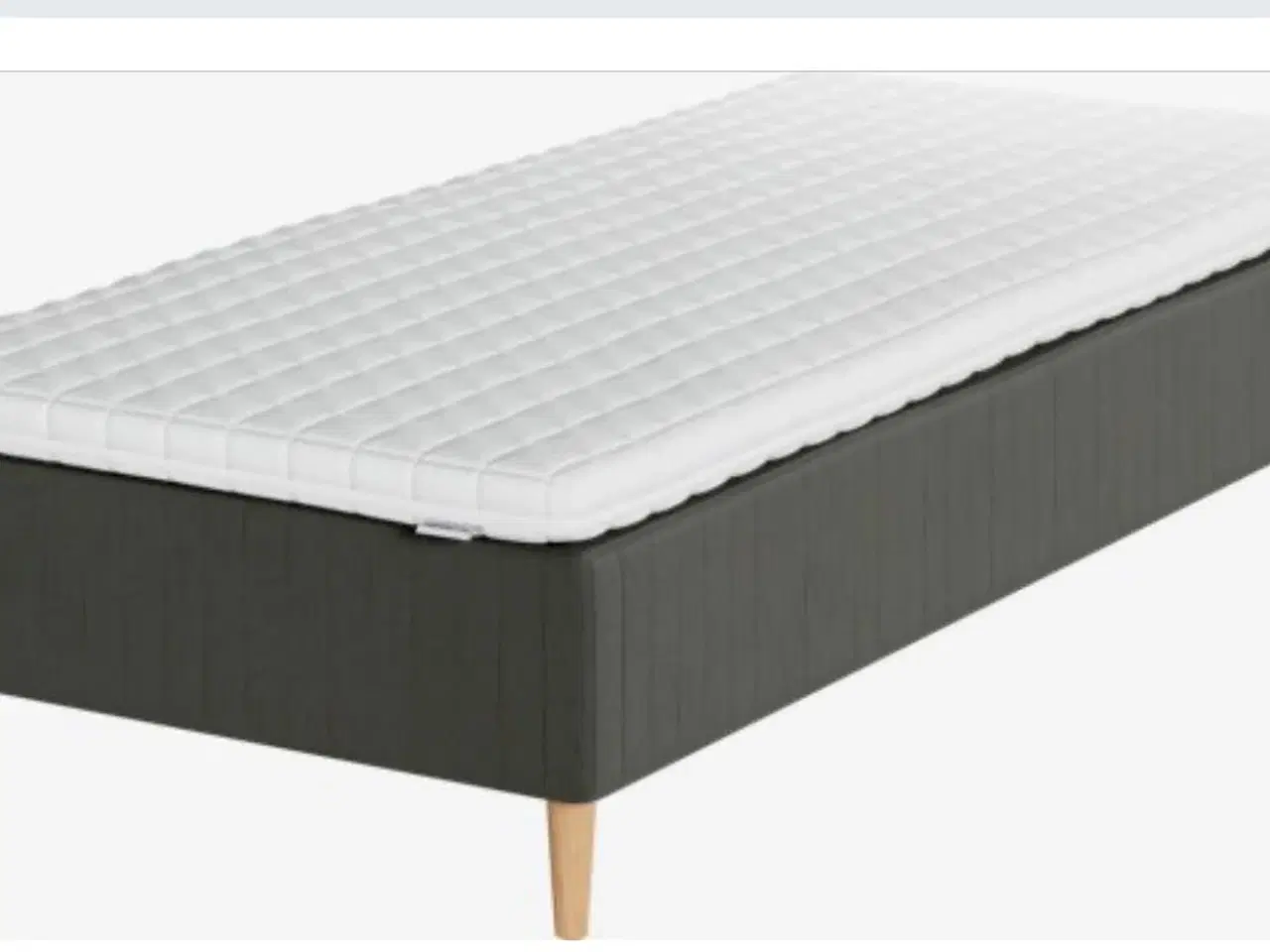 Billede 1 - Boxmadrasser. 2 stk. sælges samlet.