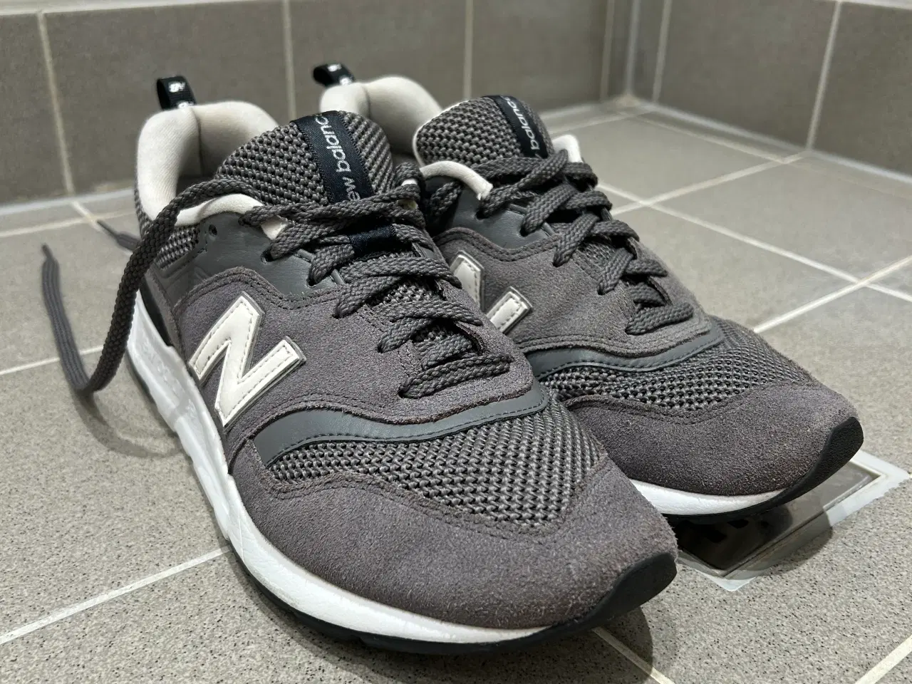 Billede 3 - New Balance 997H Størrelse 38 sælges for kun 100kr