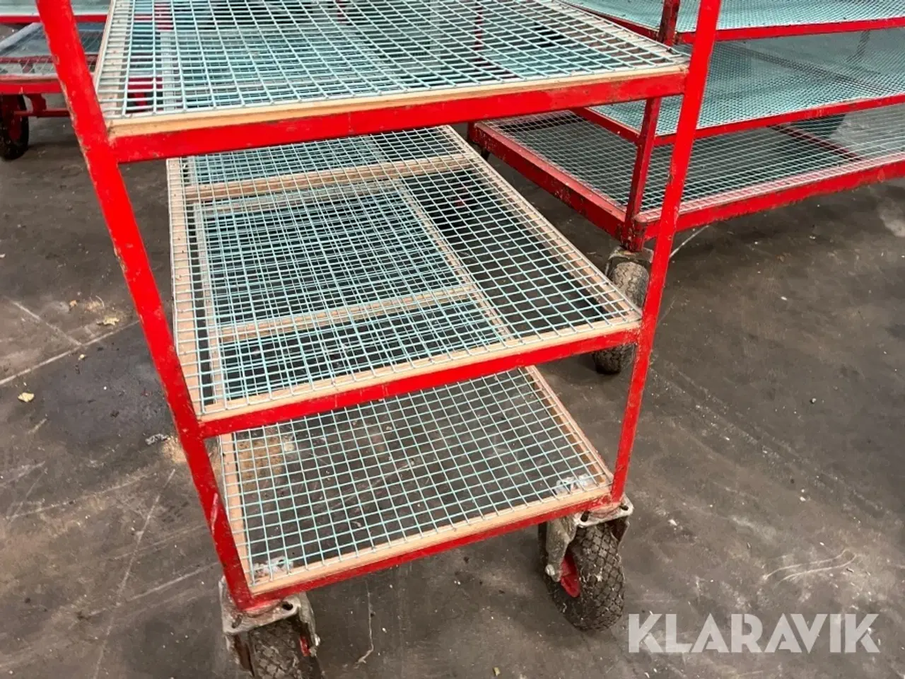 Billede 9 - Hyldevogne til minkskind 12 styk