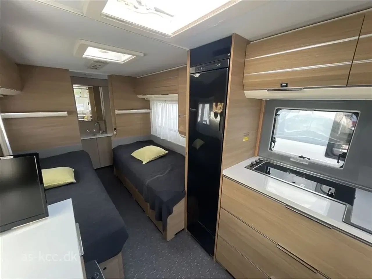 Billede 6 - 2021 - Adria Adora 572 UT   Adria Adora 572 UT årg. 2021 incl, mover, Isabella Sun Shine, cykelstativ 4 sovepladser, 5 siddepladser
