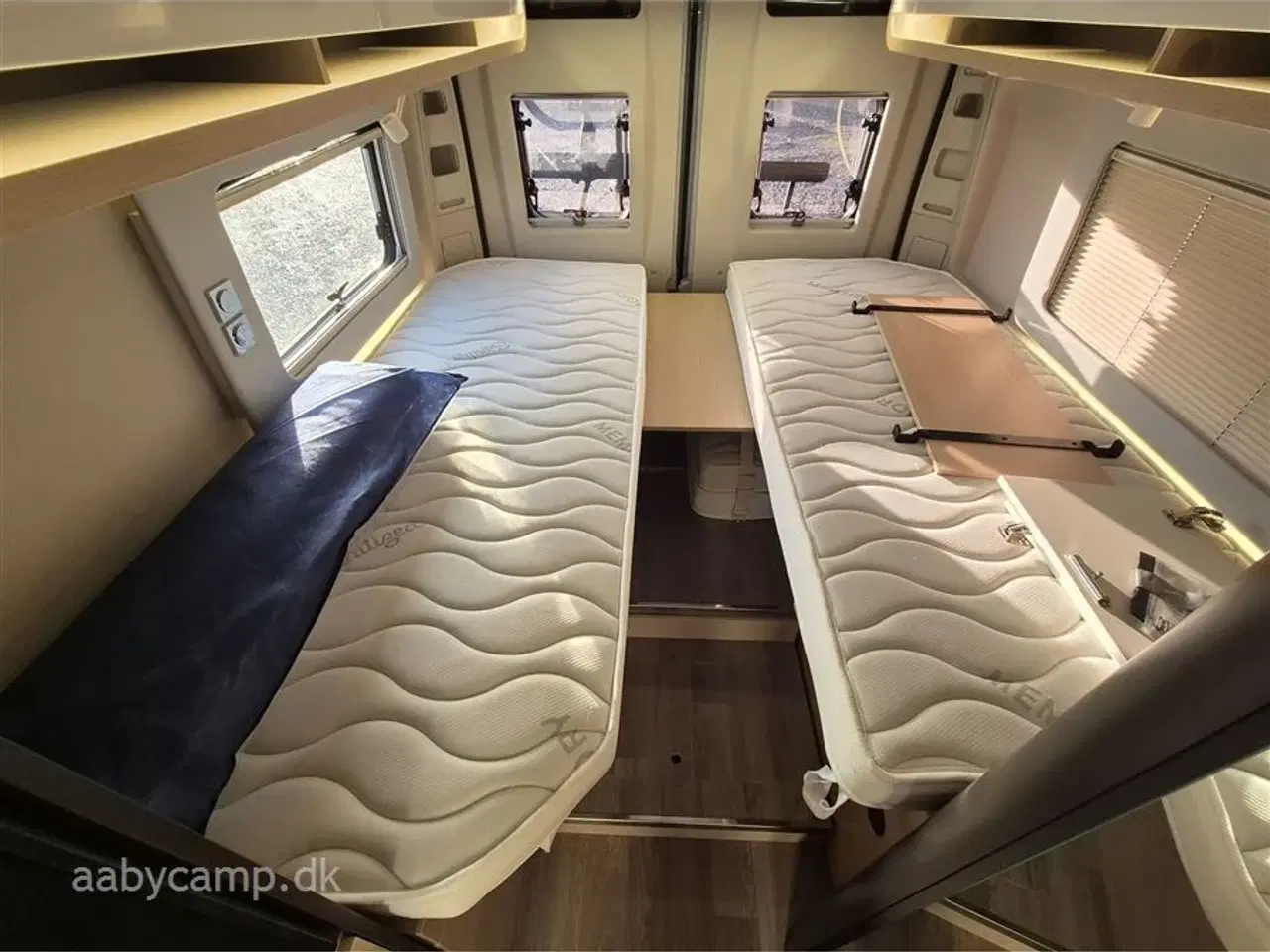 Billede 14 - 2024 - Autostar van V630LI Design Edition   Automatgear. markise. solceller. 200 Ah lithium batteri. 2000w inverter. maxxfan. Fyldegas. anhængertræk. undervognsbehandlet. Gasudtag. cykelstativ.