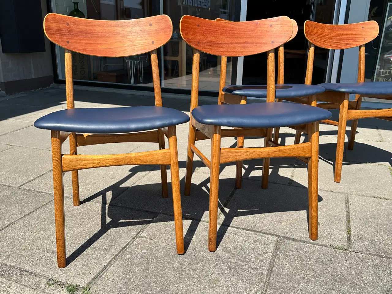 Billede 4 - 4 stk. nyrestaurerede retro spisebordsstole 