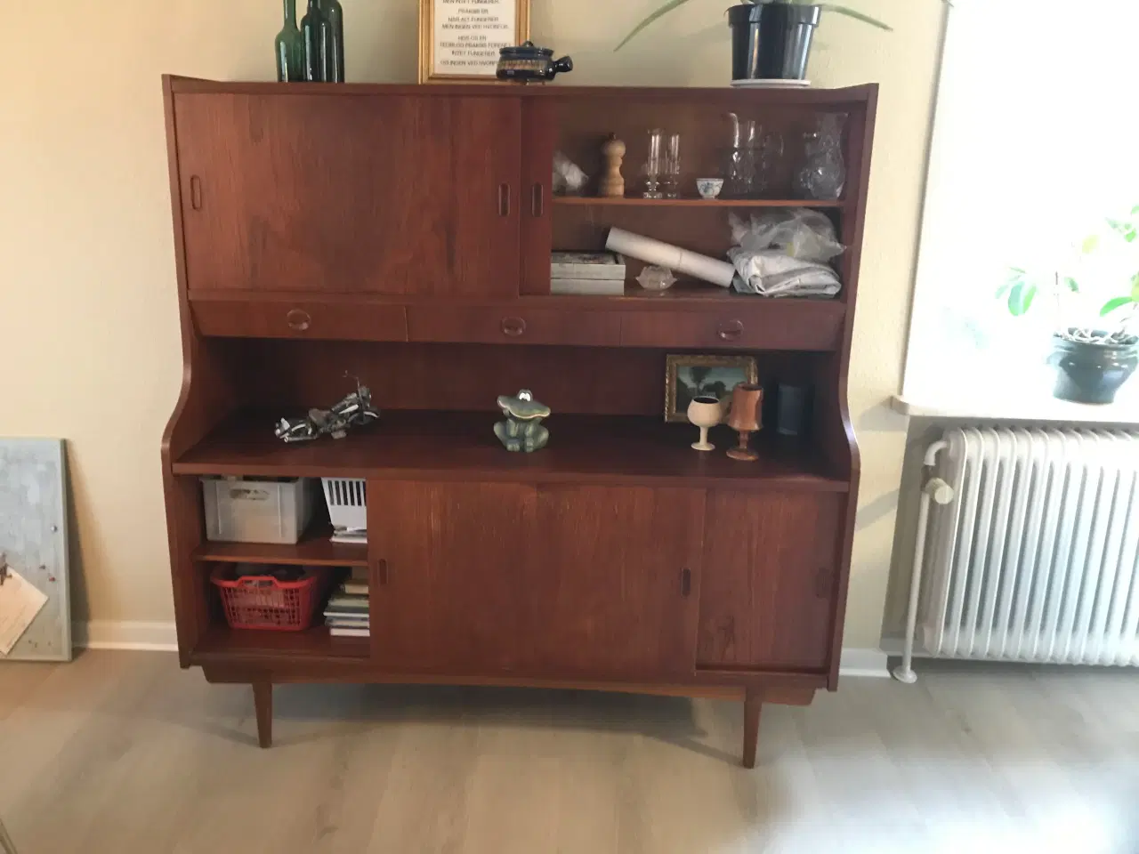 Billede 1 - Teaktræ vitrine/skænk