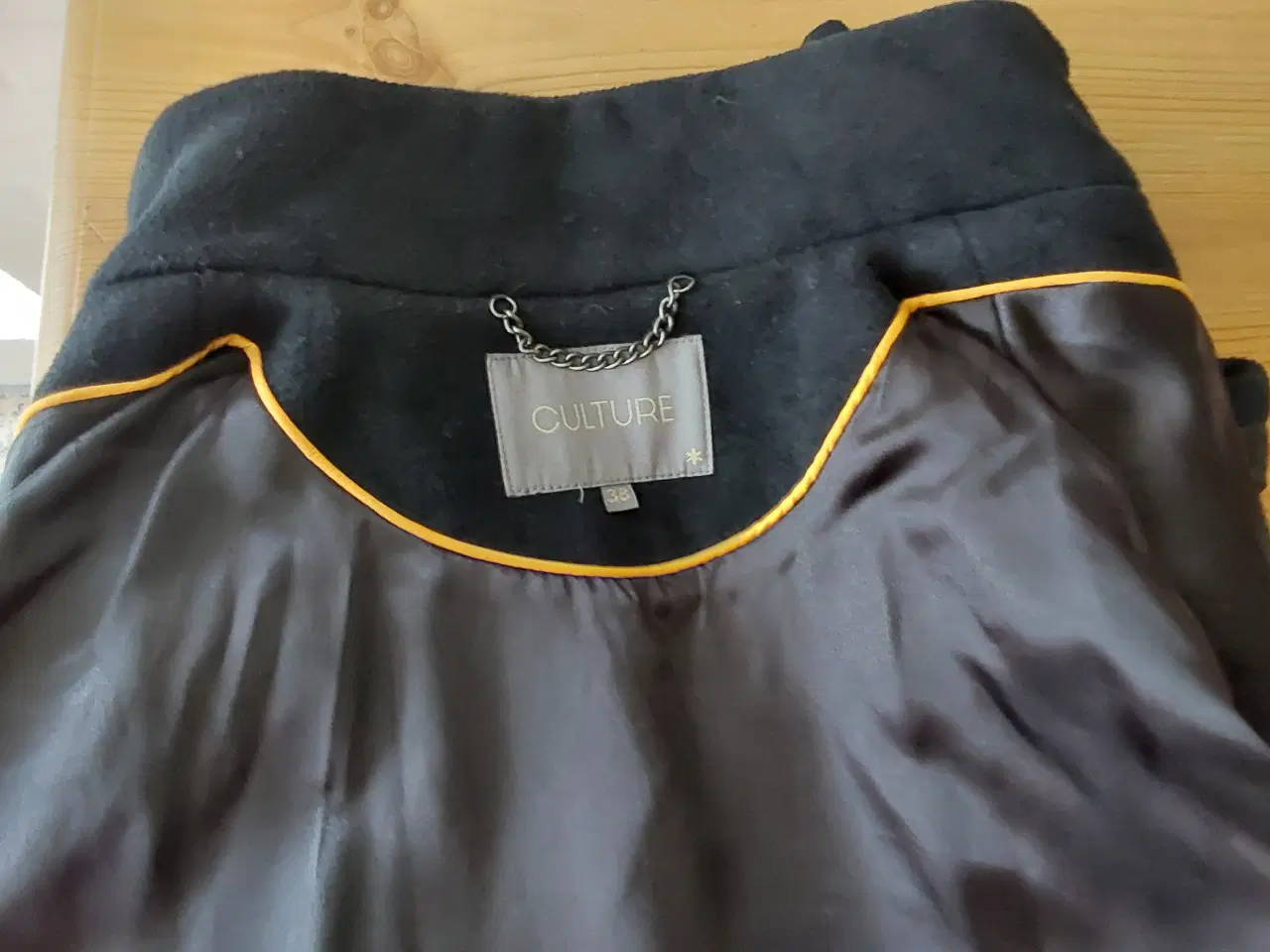 Billede 4 - Elegant sort frakke fra Culture str. 38