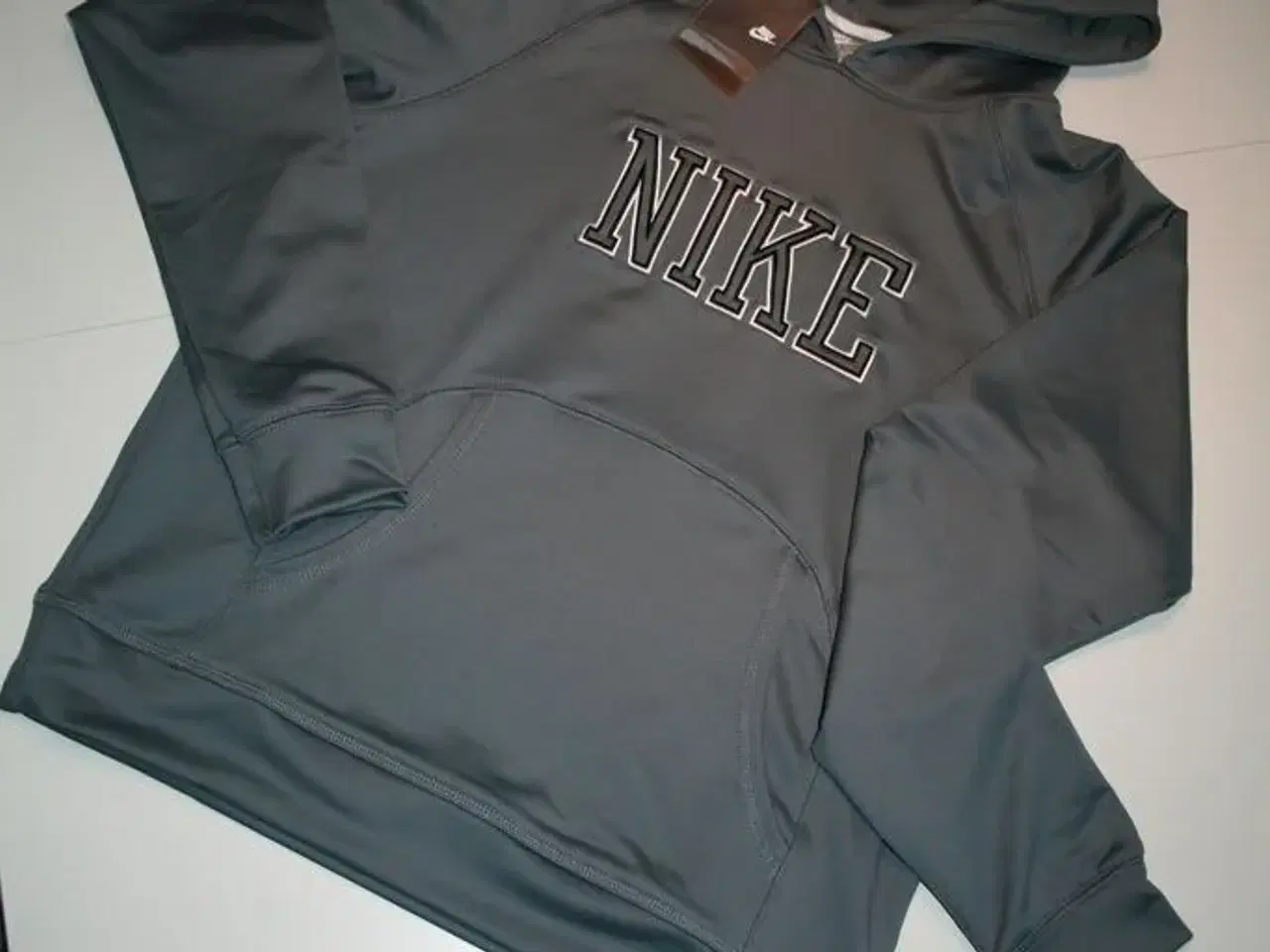 Billede 1 - Ny NIKE hættetrøje