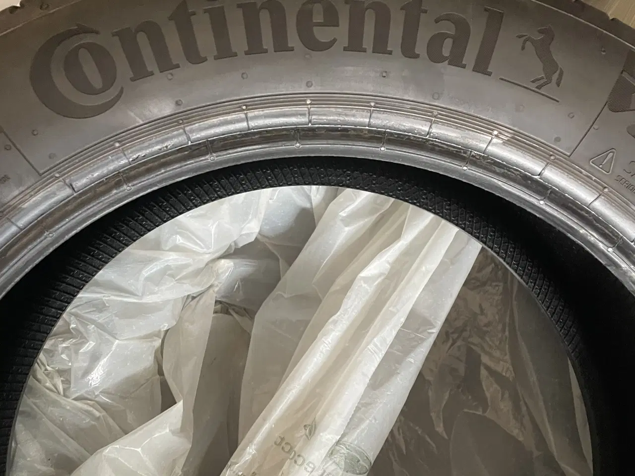 Billede 2 - 4 stk. næsten nye sommerdæk