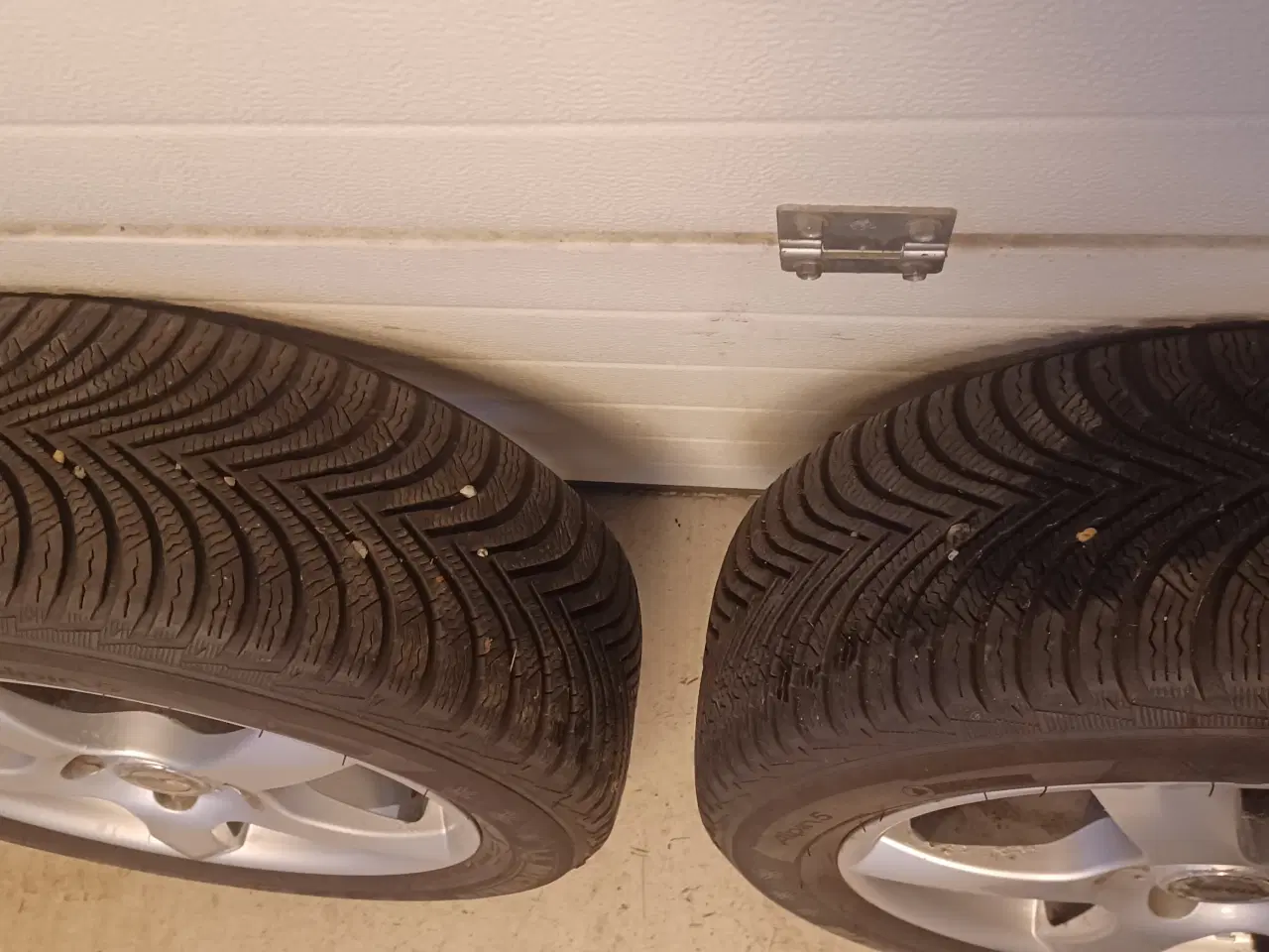 Billede 5 - VW, Skoda alufælge med vinterdæk.