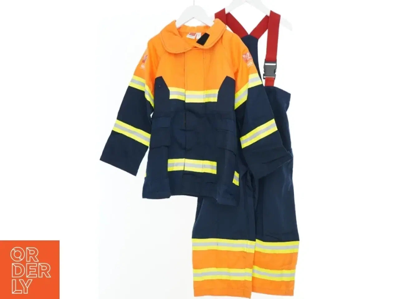 Billede 1 - Brandmandsdragt til børn fra Torsi (str. 122)