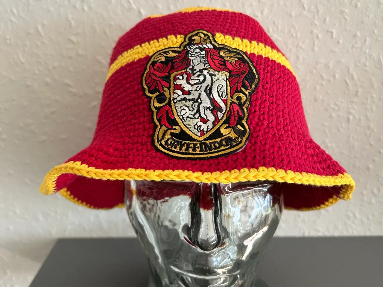 Billede 4 - Hæklede fodbold bøllehatte