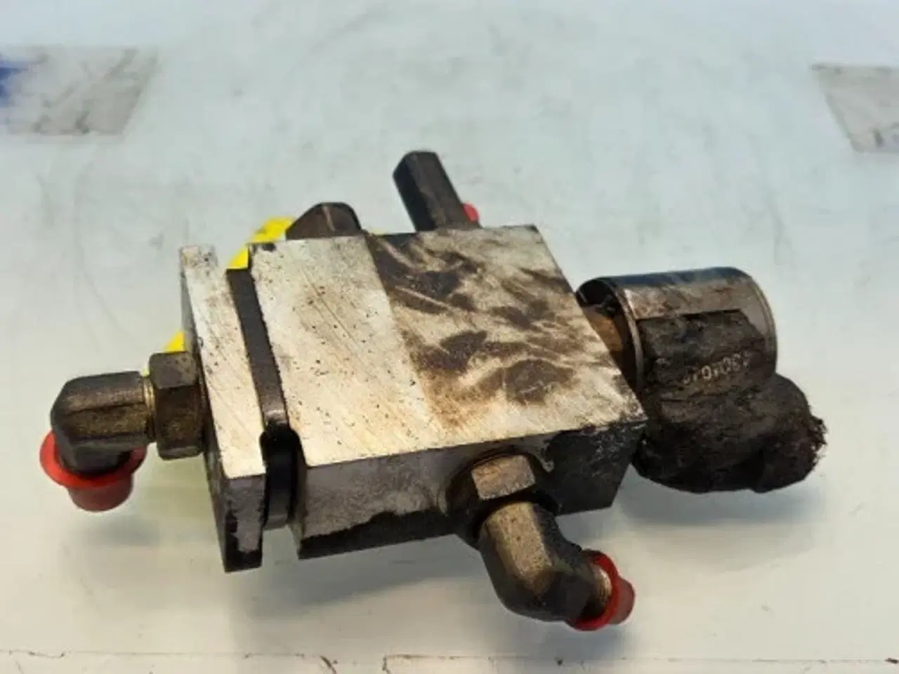 Billede 2 - Bobcat  TL38.70X  Hydraulikventil 7345240