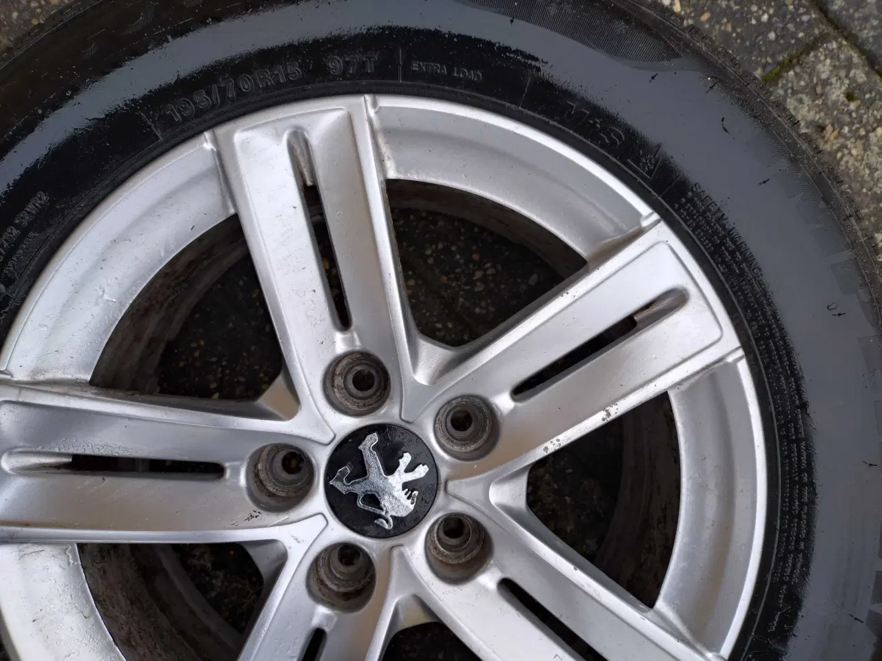 Billede 2 - Vinterdæk på originale alufælger 