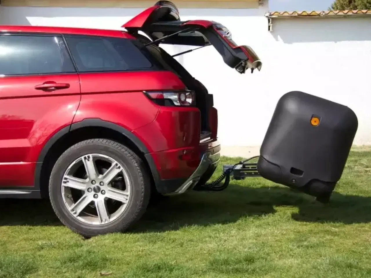 Billede 2 - Bagageboks - Towbox V2 Sort til bag på Bilen
