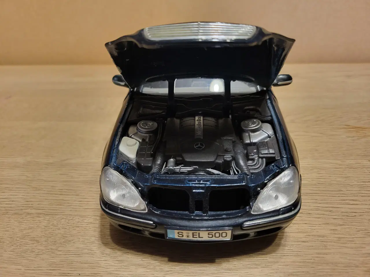 Billede 2 - Modelbil. Mercedes-Benz S 500 (1998) Skala 1/18.