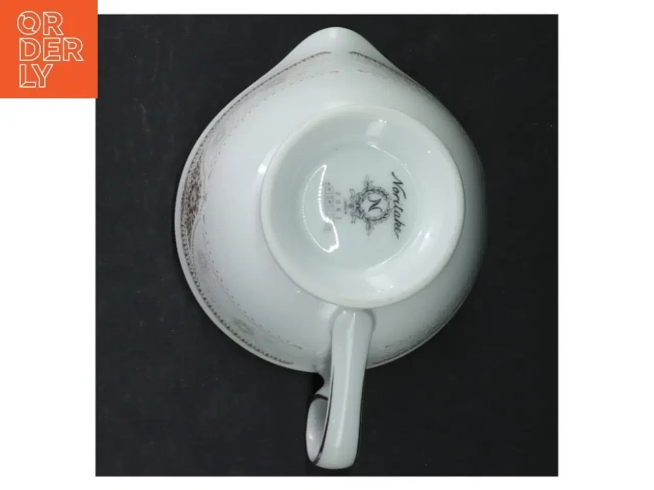 Billede 2 - Porcelænskande med guldkant fra Noritake (str. Ø. 10 cm. h. 6 cm)