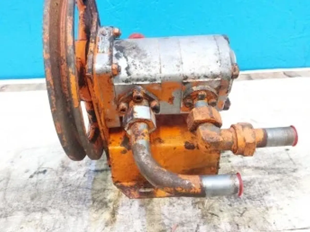 Billede 4 - Dronningborg D1200 Olie pump og remskive 28711177