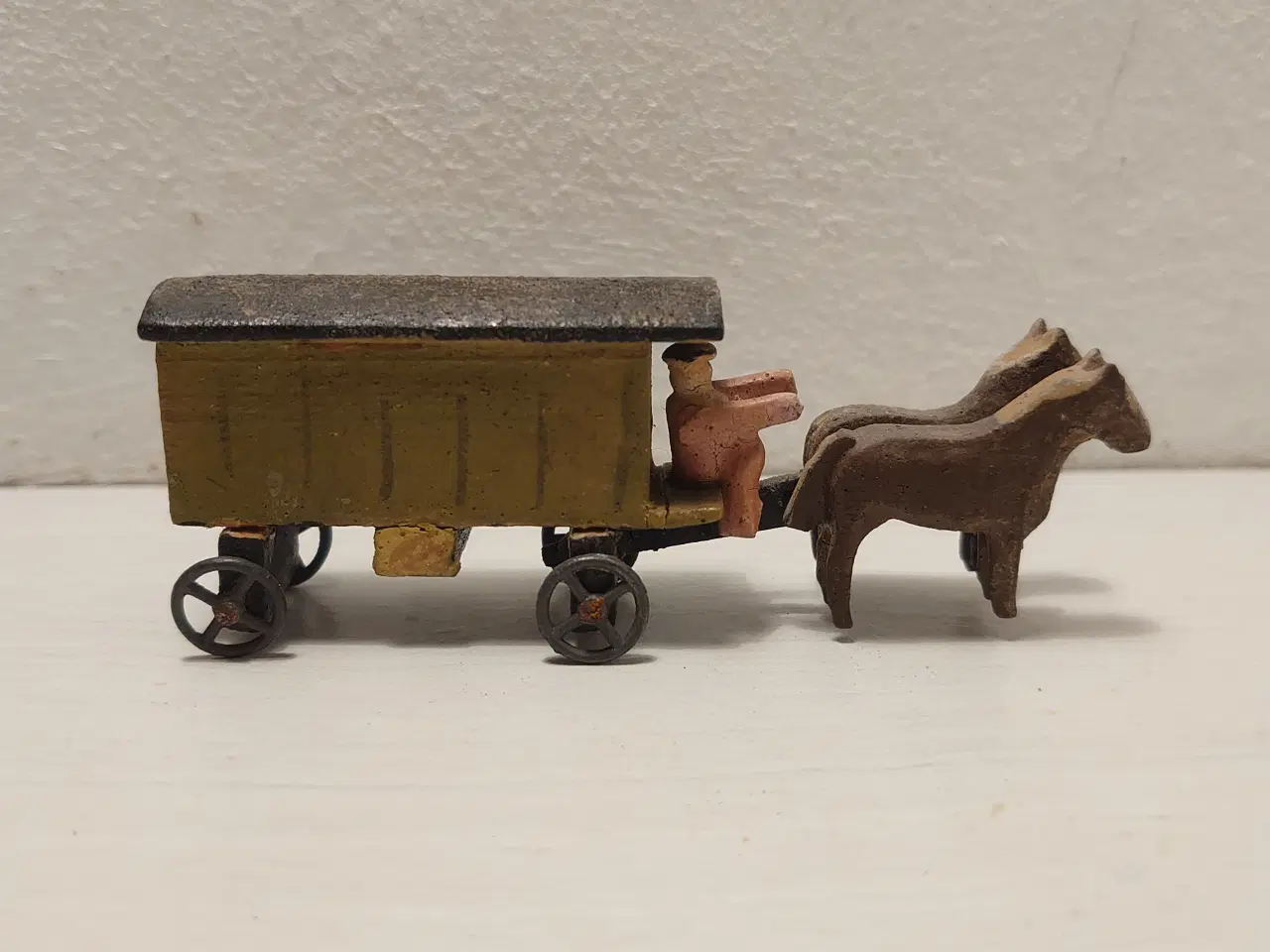 Billede 1 - Erzgebirge: Vogn med brune heste og kusk.Ca 1920