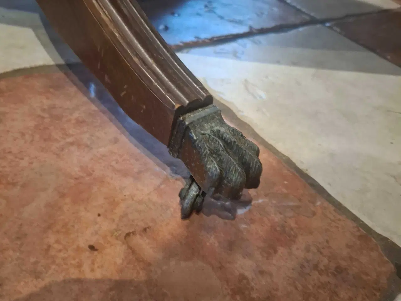 Billede 5 - Engelsk foldebord mahogni med løvefødder