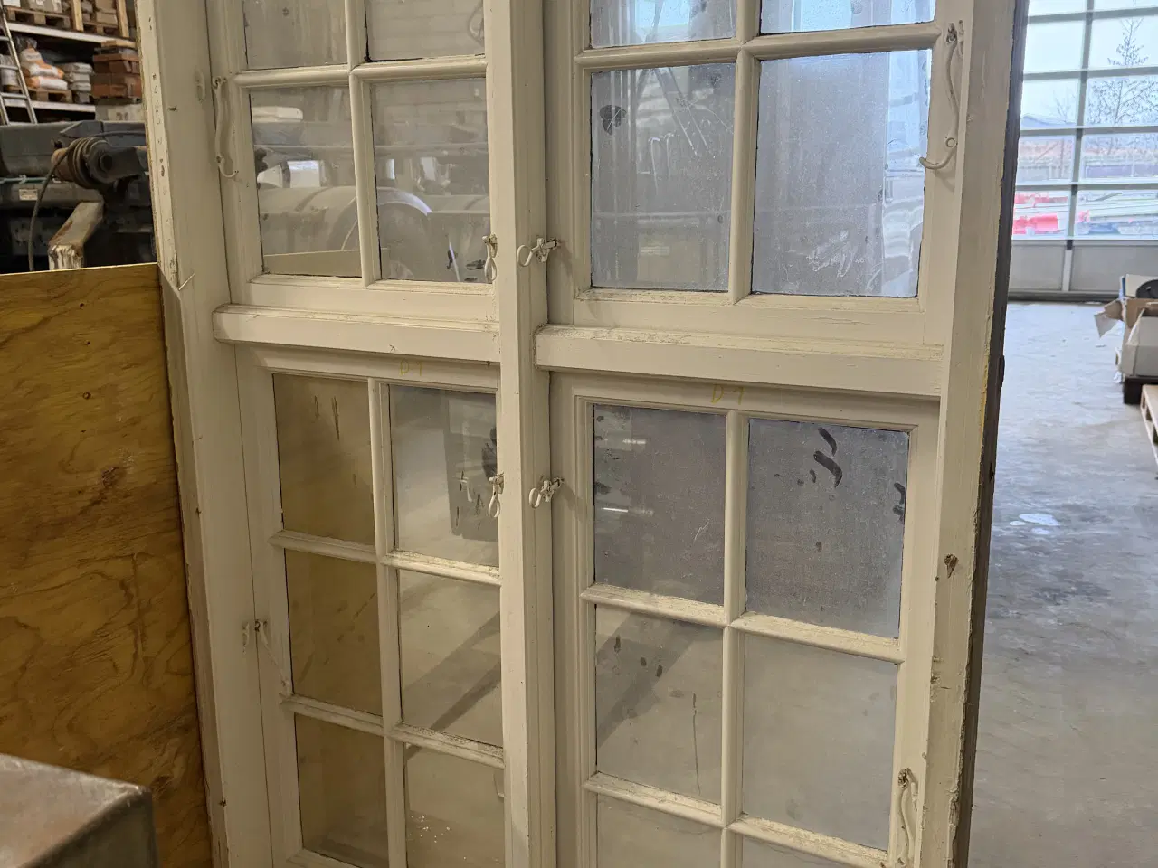 Billede 5 - Sprossede vinduesparti i portrætbog/hvid