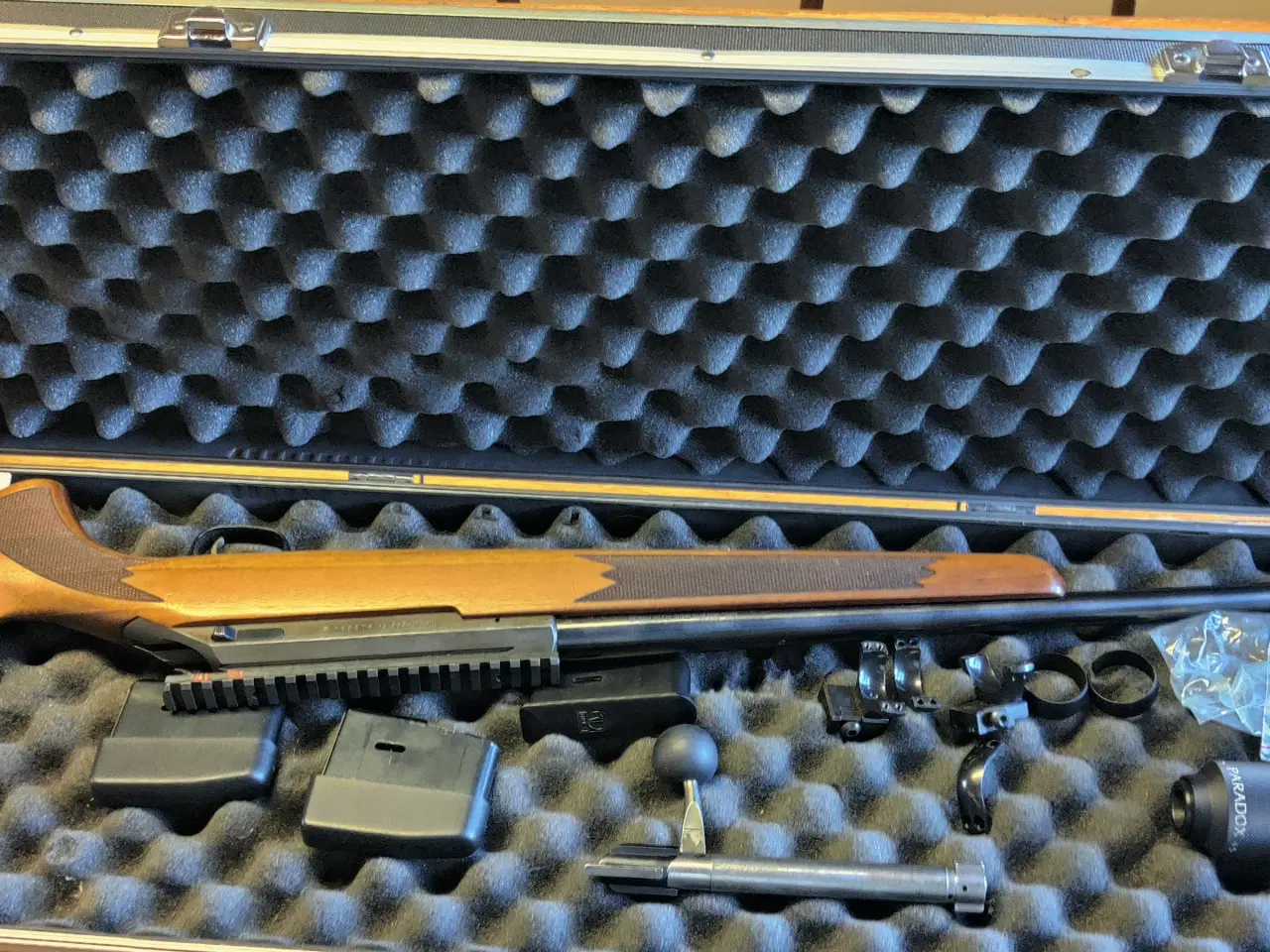 Billede 7 - Tikka m.595 308.winmed dæmper og ekstra magasiner