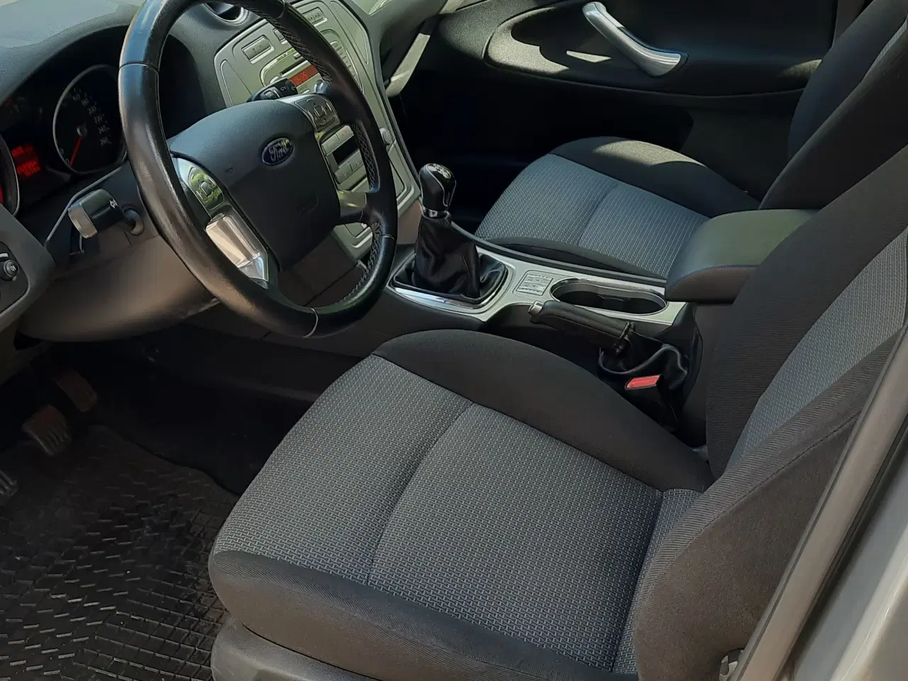 Billede 8 - Super velholdt Ford Mondeo 2,0 st. car benzin 2008