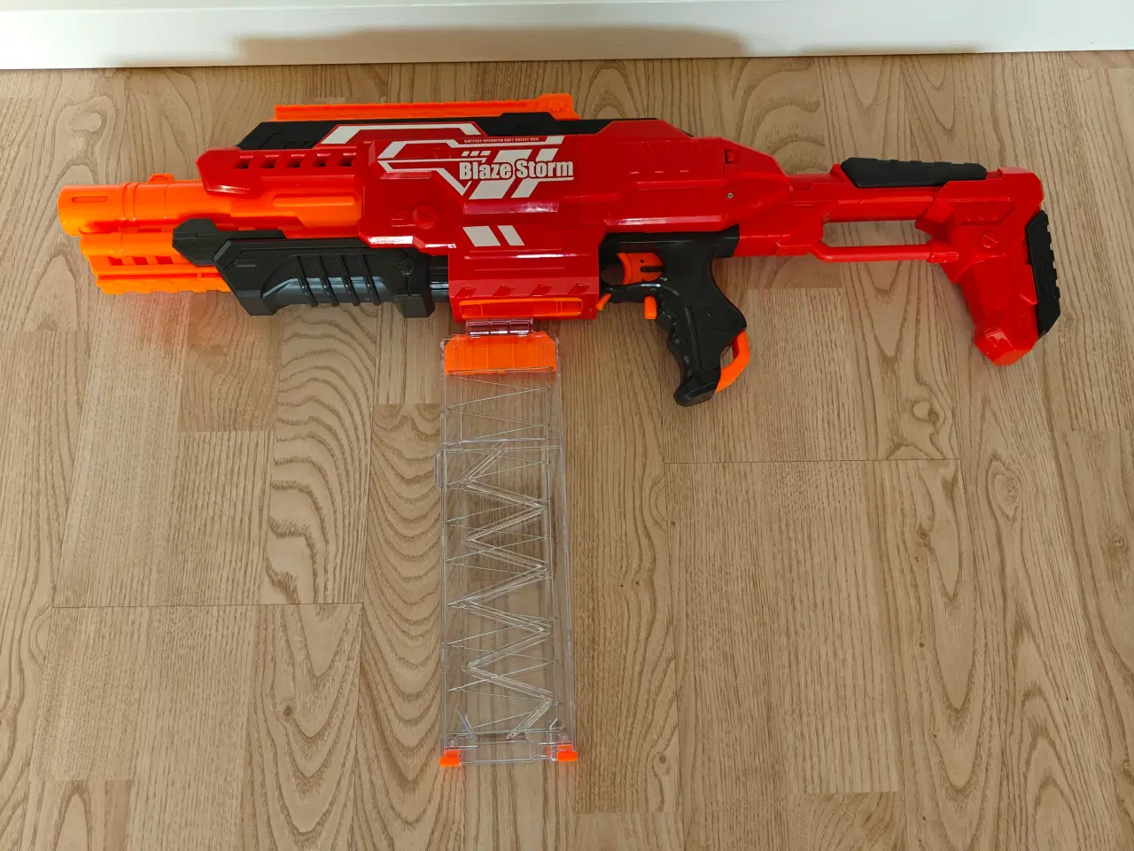 Billede 1 - Nerf guns med fyldte magasiner 