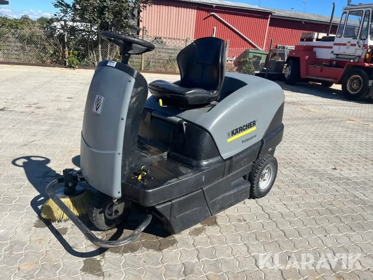 Billede 1 - Feje/sugemaskine Karcher 100/100 RP