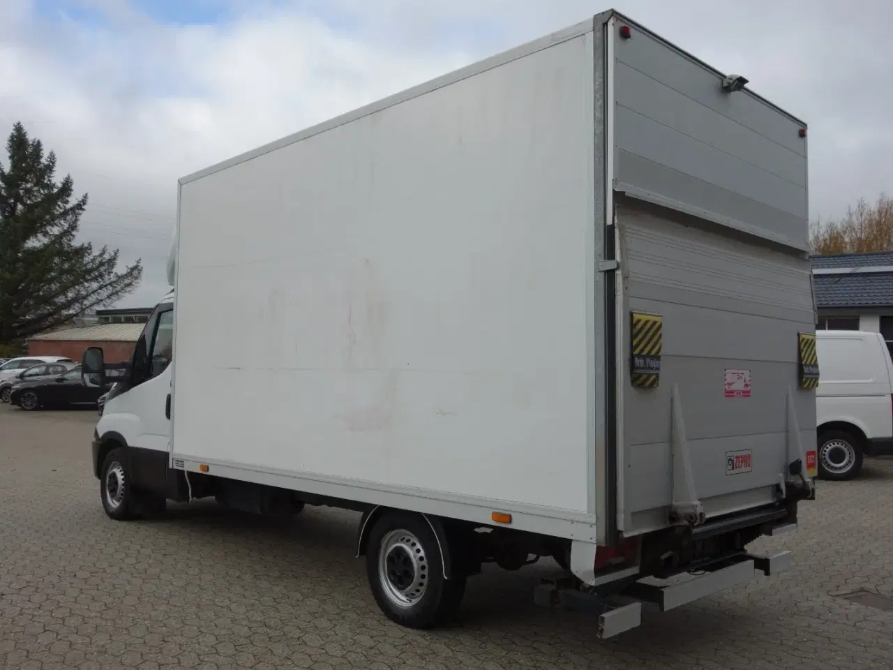 Billede 12 - Iveco Daily 2,3 35S16 Alukasse m/lift AG8