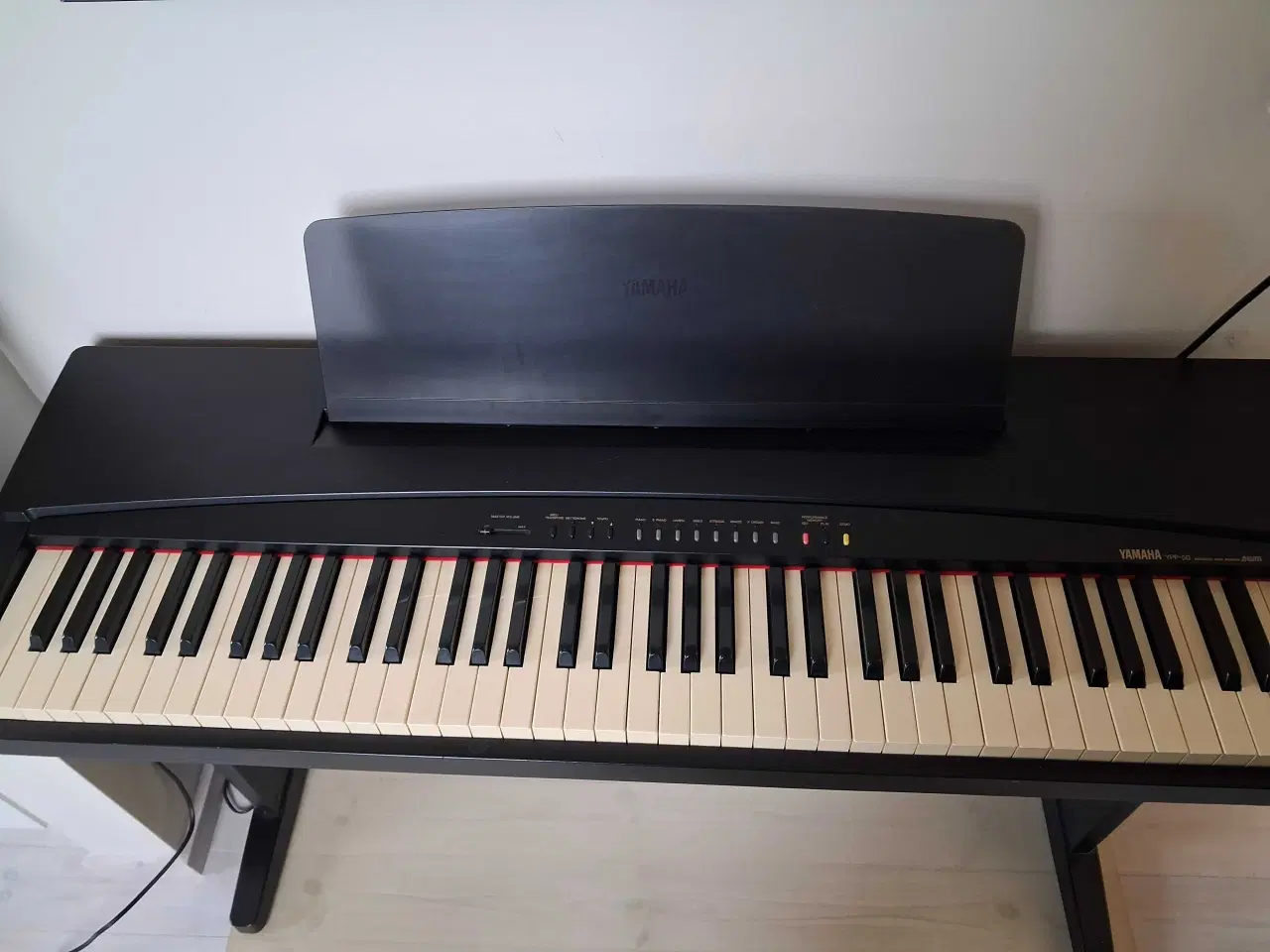 Billede 5 - Yamaha keyboard med understel, sort.