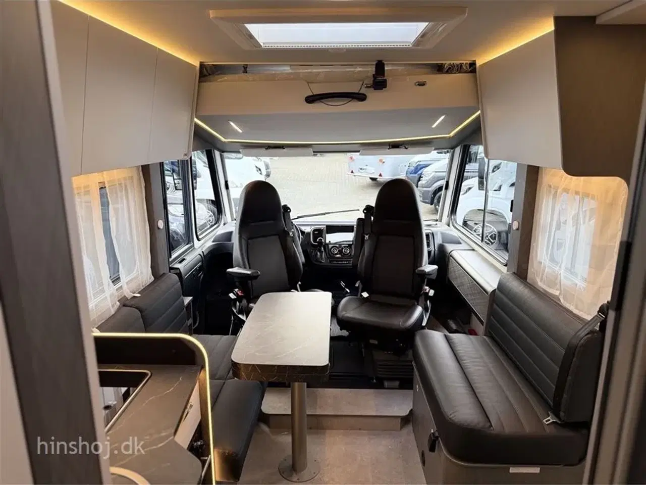 Billede 17 - 2026 - Etrusco I 7400 QBC Scandic Edition   Etrusco by Hymer er Italiensk Elegance og Komfort fra Hinshøj Caravan