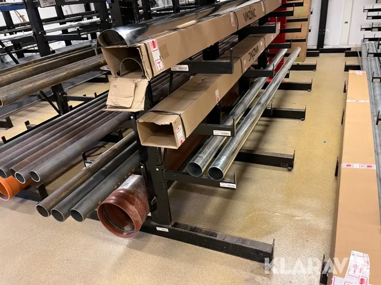 Billede 6 - Grenreol en række