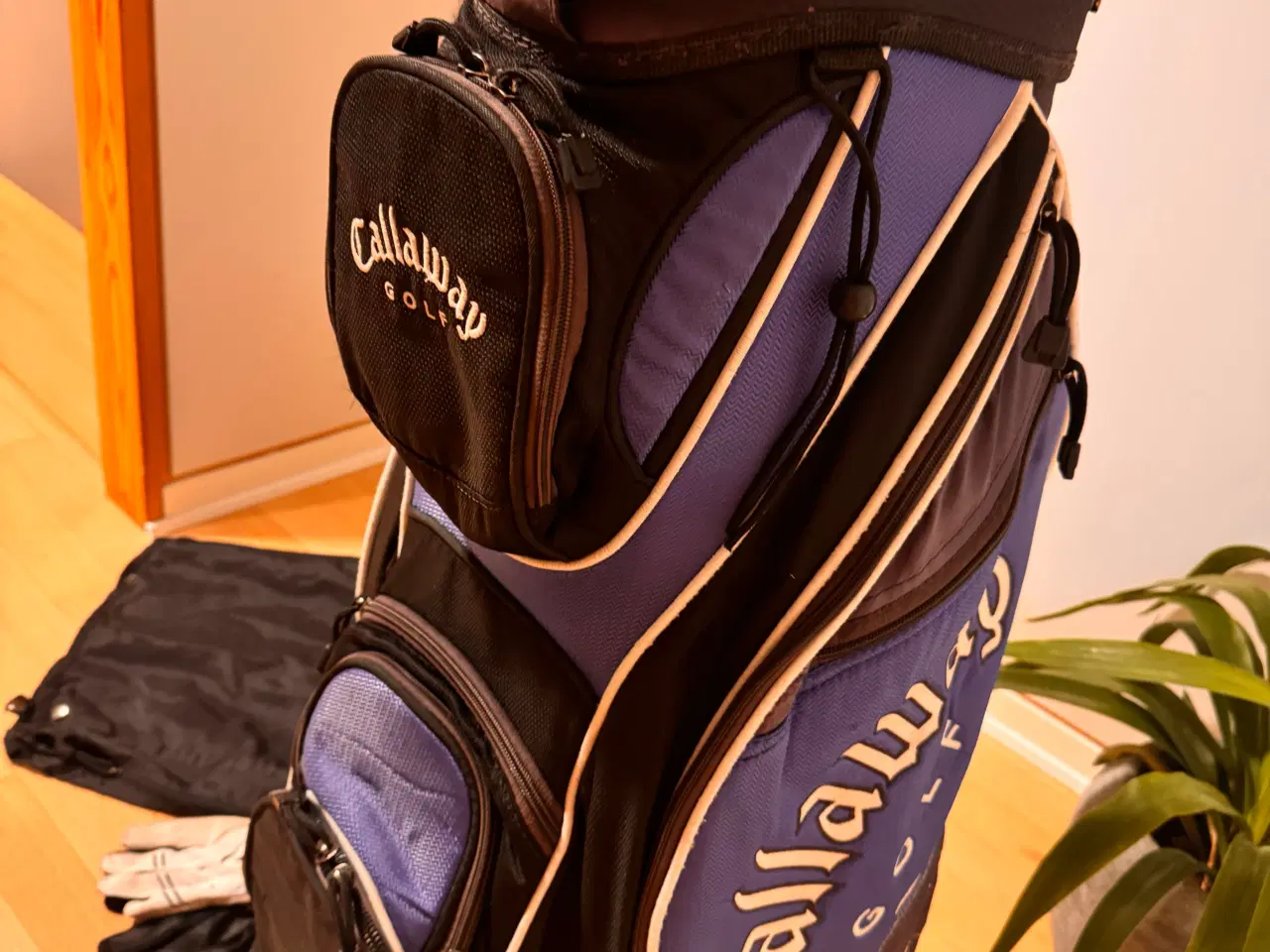 Billede 2 - Callaway golfbag – pæn stand med tilbehør