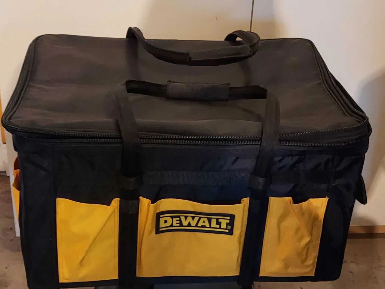 Billede 3 - Dewalt værktøj/maskin taske