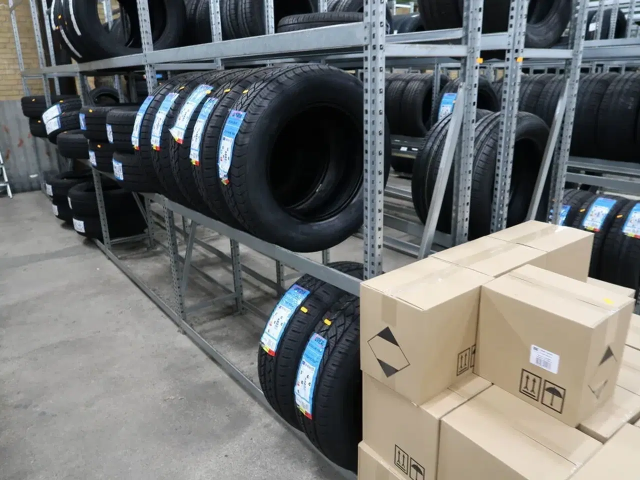 Billede 3 - 8 fag dækreoler uden indhold